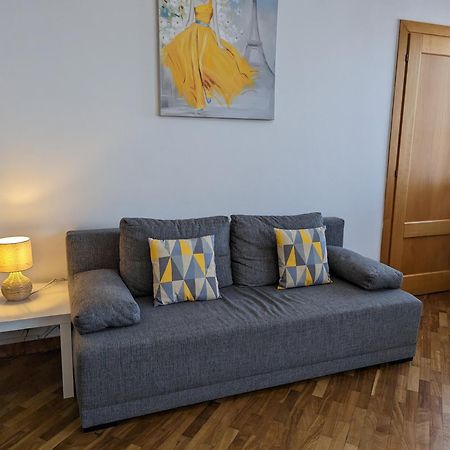 3-Bedroom Apt In Town Square Вроцлав Екстериор снимка