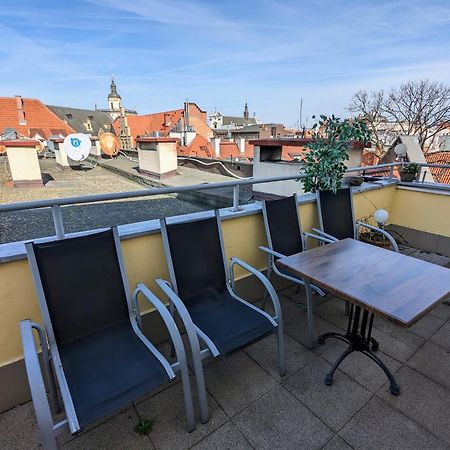 3-Bedroom Apt In Town Square Вроцлав Екстериор снимка