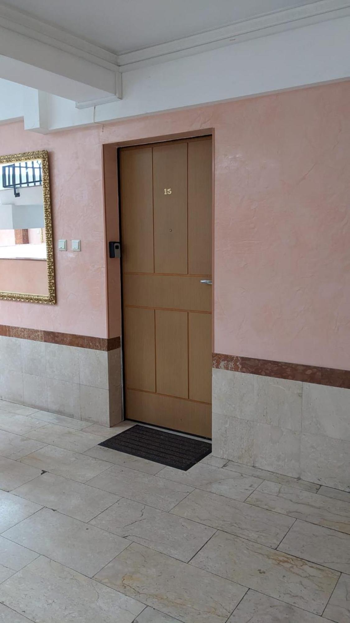 3-Bedroom Apt In Town Square Вроцлав Екстериор снимка
